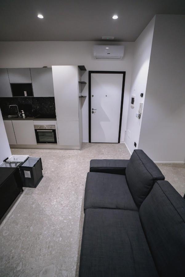 De Luca 6 Apartments Salerno Exterior foto